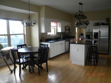 2453birchbarktrailkitchen2