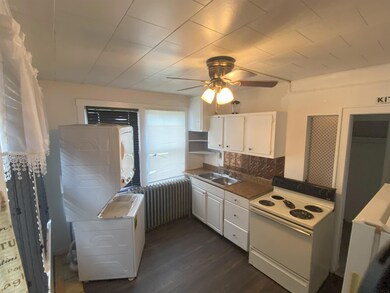 218 N Jefferson St, Berne, IN 46711 - photo 7