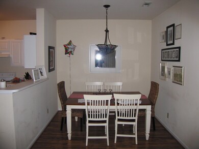 1600 Long Grove 010