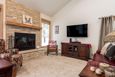 17728 Red Wing Ln, Sunriver, OR 97707 - photo 2