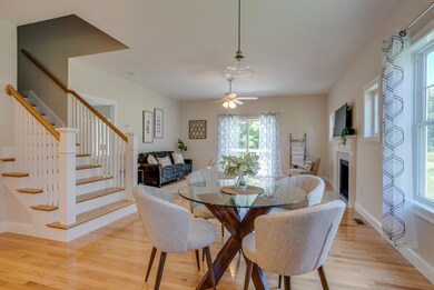 35 Catesby Ln, Londonderry, NH 03053 - photo 7