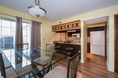 Dining/kitchen area