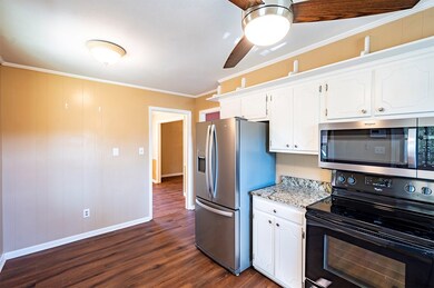 1712 Myrtle Rd, Albany, GA 31707 - photo 5