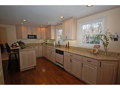 Kitchen. Updated and efficiently design with hardw