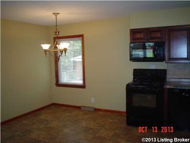 7807 Donegal Dr, Louisville, KY 40219 - photo 4