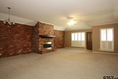 408 Woodland Hills Dr, Tyler, TX 75701 - photo 3