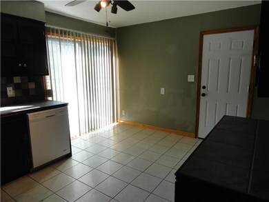 11215 W 69th St, Shawnee, KS 66203 - photo 4