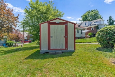 406 Juniper St, McKeesport, PA 15132 - photo 4