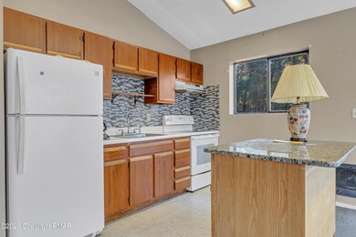 5190 Minks Pond Rd, Bushkill, PA 18324 - photo 7