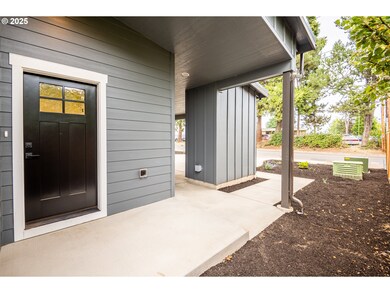 1380 Jacobs Dr, Eugene, OR 97402 - photo 4