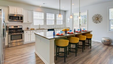 kitchen w/ large island