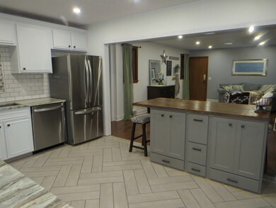 41 Meadowcrest Dr, Bedford, NH 03110 - photo 4