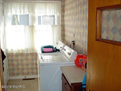 2555 Sherwood St SW, Byron Center, MI 49315 - photo 3