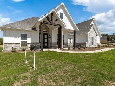 136 Mill Crossing Ln, Springtown, TX 76082 - photo 2