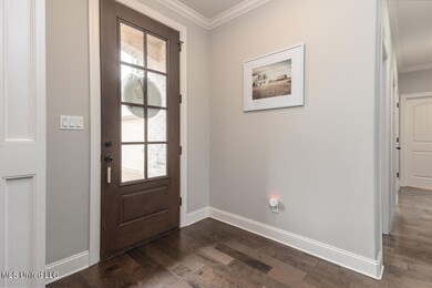 Inviting Entry w/Tons of Light!