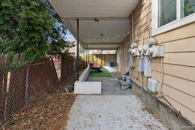 552 S Main St unit 1, Marine City, MI 48039 - photo 6