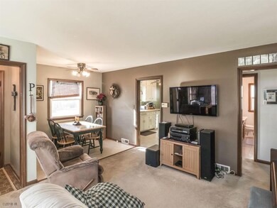 1601 Northwest Dr, Des Moines, IA 50310 - photo 3