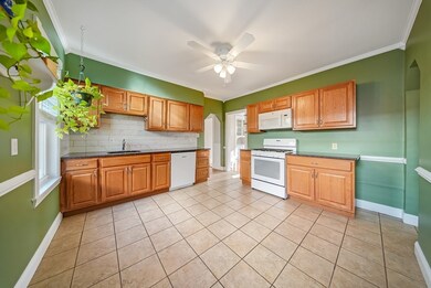 95 Auckland St unit 3, Dorchester, MA 02125 - photo 2