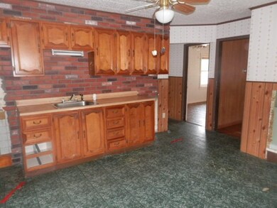 34 Waverly St, Taunton, MA 02780 - photo 6