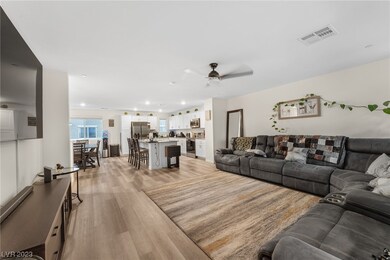 2845 Mariner Turquoise Ln unit 2, Las Vegas, NV 89183 - photo 4