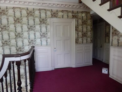 599 Middle St unit 5, Portsmouth, NH 03801 - photo 2