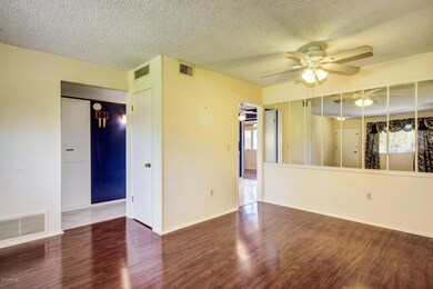 14030 N Newcastle Dr, Sun City, AZ 85351 - photo 4