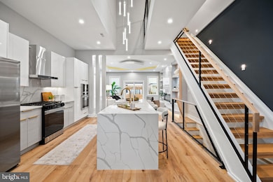 513 Salmon St, Philadelphia, PA 19125 - photo 7