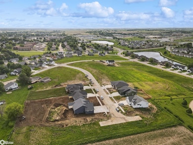 2610 Knollway Dr, Marshalltown, IA 50158 - photo 4