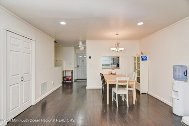 02-Living & Dining Room