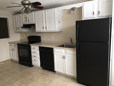 48 Westville Rd unit 3-11, Plaistow, NH 03865 - photo 3