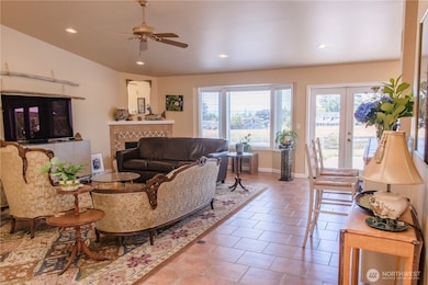 609 Highland Dr, Point Roberts, WA 98281 - photo 7