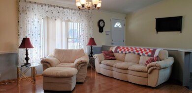 Living Room (3)