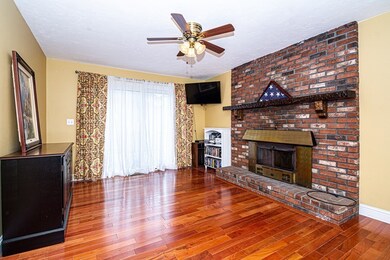 44 Phyllis St, Dracut, MA 01826 - photo 3