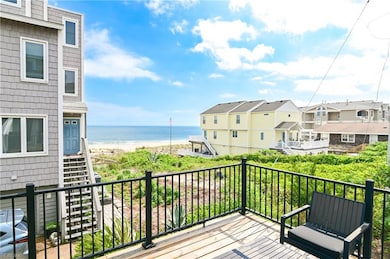 2nd floor balcony, breathtaking views.