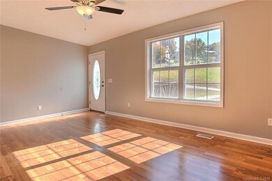 5 Bonnie View Dr, Leicester, NC 28748 - photo 3