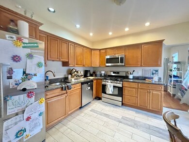 76 Robbins St unit 2, Waltham, MA 02453 - photo 6