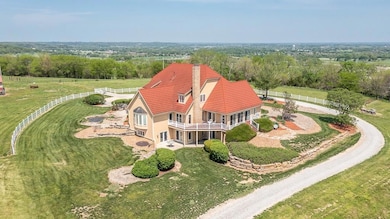 17029 Chieftain Rd, Tonganoxie, KS 66086 - photo 2