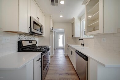 314 E Whitton Ave-7