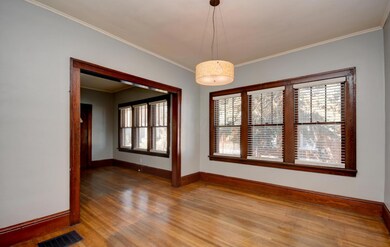 Dining Room (2)