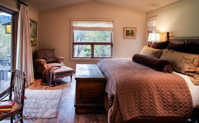 Master Suite 1 overlooks Madison and Papoose