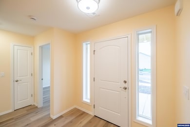 2037 Waterford St SE, Albany, OR 97322 - photo 4