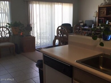 6590 kitchen dining (3)