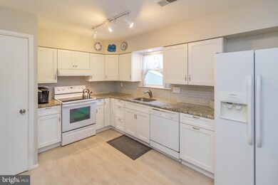 20 Gardenia Dr, Mount Laurel, NJ 08054 - photo 3