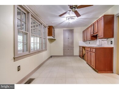 49 S Evergreen Ave, Woodbury, NJ 08096 - photo 7