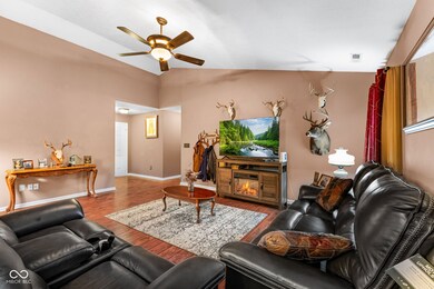 10064 Sundown Ln, Avon, IN 46123 - photo 6