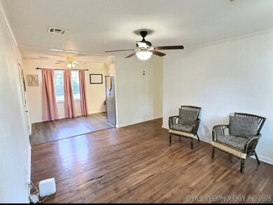 305 E Elm St, Skiatook, OK 74070 - photo 2