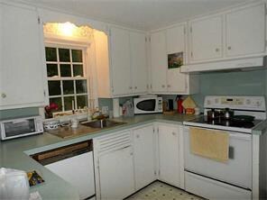 141 Timberline Rd, Warwick, RI 02886 - photo 5