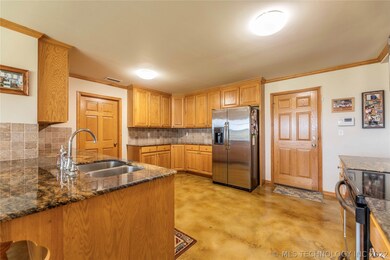 9412 Creager Rd, Mounds, OK 74047 - photo 3