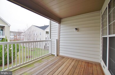 8242 Catbird Cir unit 8242D-, Lorton, VA 22079 - photo 5