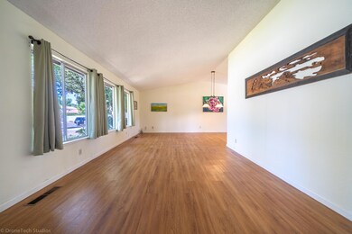 2413 Carnelian Way-9